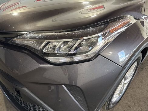 Used 2021 Toyota C-HR LE image 2