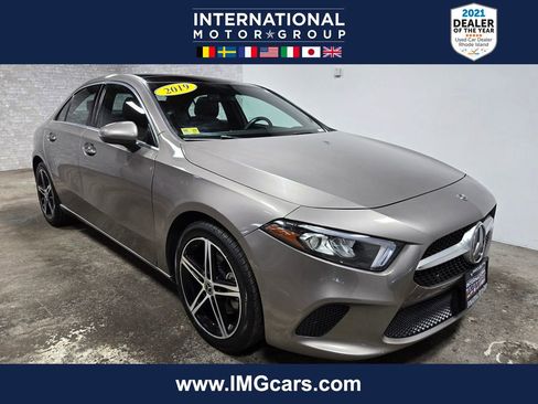 Used 2019 Mercedes-Benz A 220 4MATIC image 1