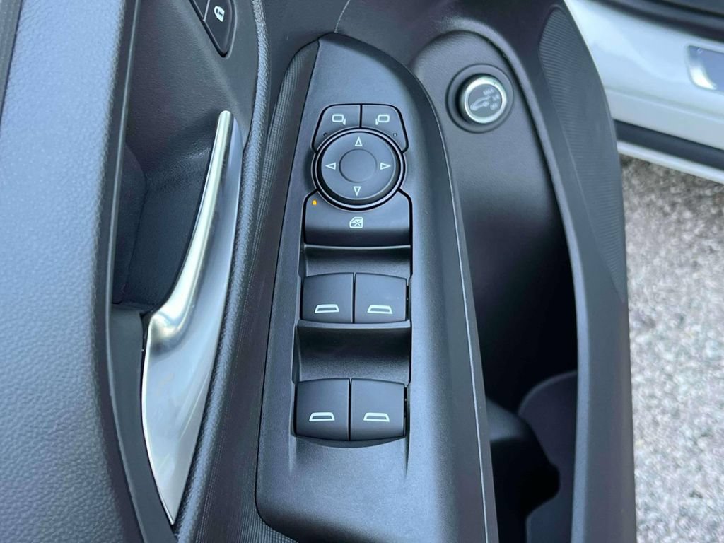 New 2026 Buick Envista Preferred FWD image 18