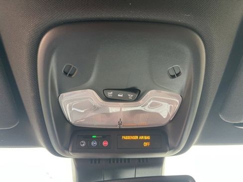 New 2025 GMC Canyon Elevation w/ Convenience Package image 34