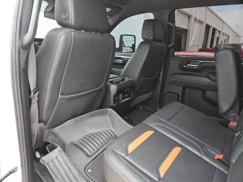 Used 2025 GMC Sierra 2500 AT4 AWD/4WD image 11