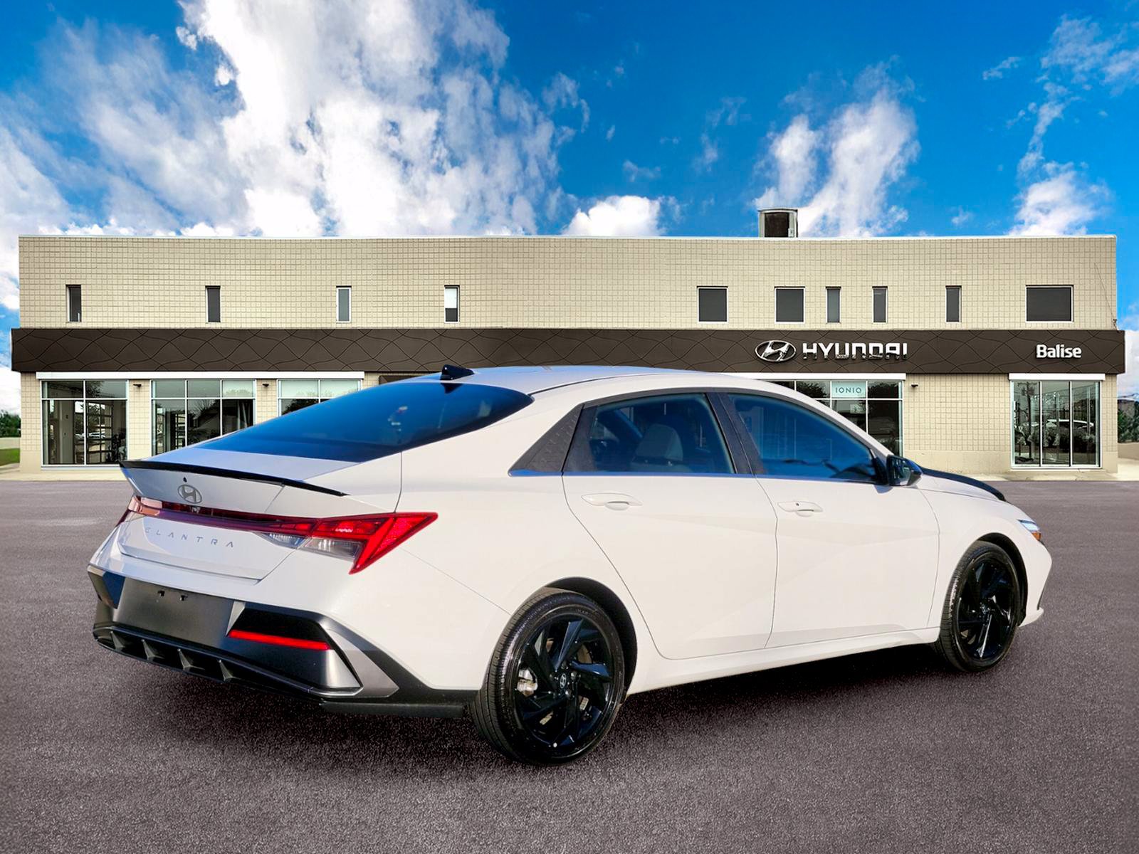 Certified 2026 Hyundai Elantra SEL Sport Premium w/ Cargo Package FWD image 2