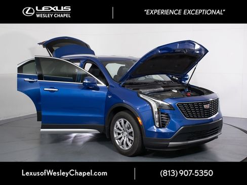 Used 2023 Cadillac XT4 Premium Luxury w/ Cold Weather Package FWD image 14