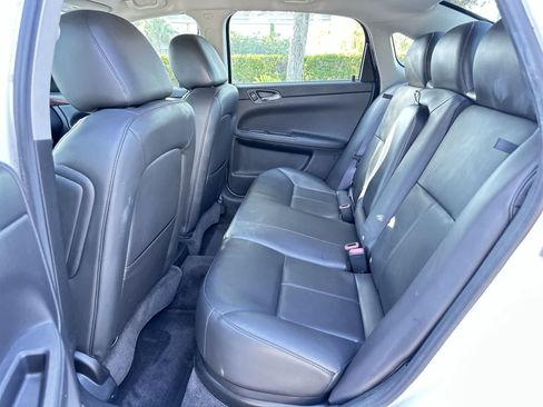 Used 2011 Chevrolet Impala LT w/ Luxury Edition Package FWD image 15