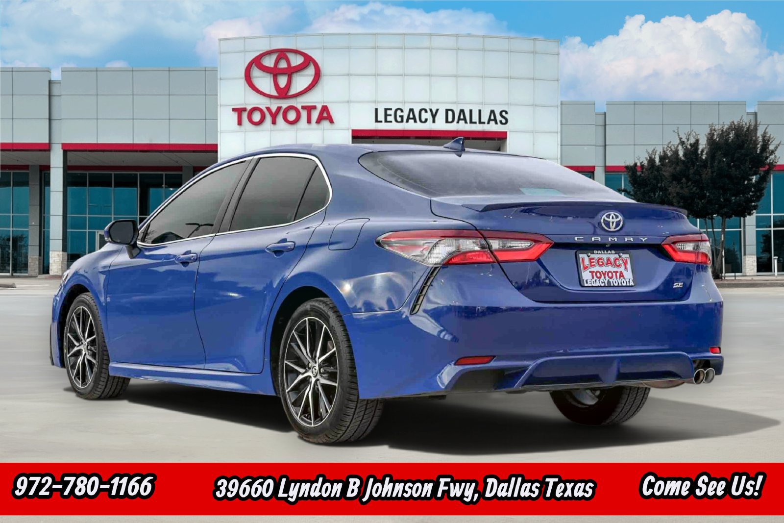 Used 2024 Toyota Camry SE FWD image 7