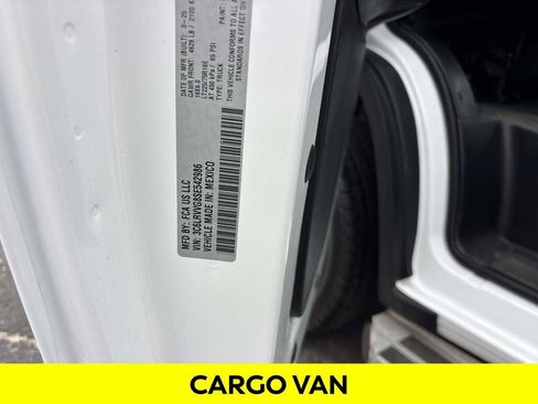 Used 2025 RAM ProMaster 2500 w/ U-Haul Equipment Group FWD image 27
