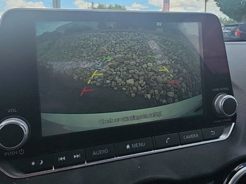Used 2025 Nissan Sentra SV FWD image 15