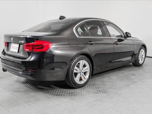 Used 2017 BMW 330i xDrive Sedan AWD/4WD image 8