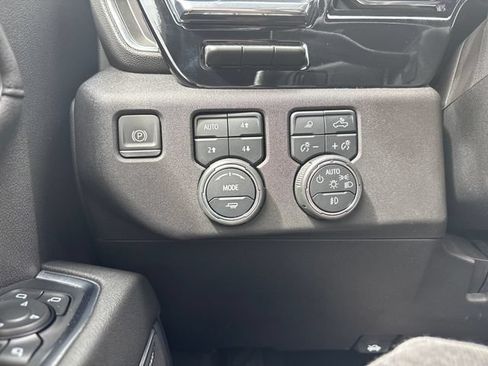 Certified 2024 Chevrolet Silverado 2500 High Country w/ High Country Premium Package AWD/4WD image 17