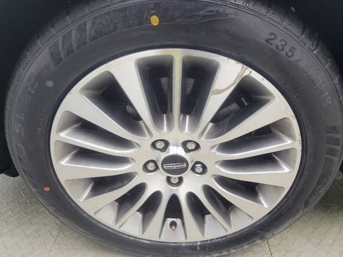 Used 2017 Lincoln MKC Reserve w/ Lincoln MKC Climate Package image 31