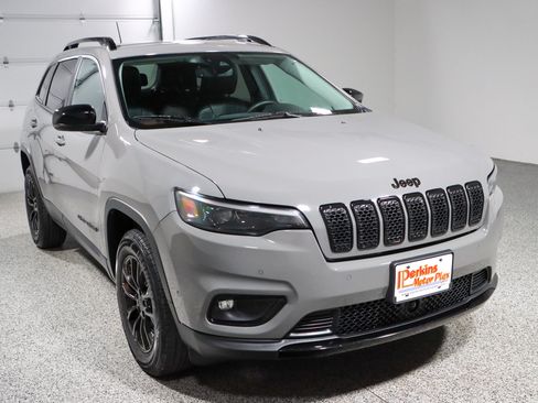 Used 2023 Jeep Cherokee Altitude Lux AWD/4WD image 5