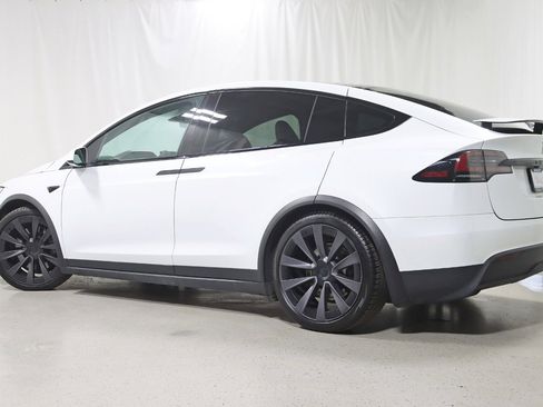 Used 2022 Tesla Model X Plaid image 10