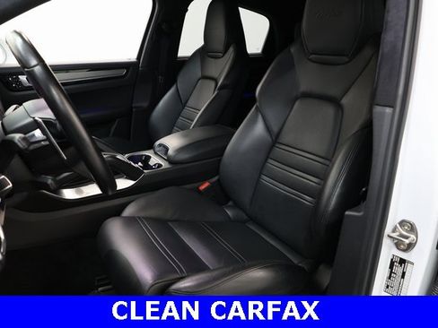 Used 2020 Porsche Cayenne Turbo image 8