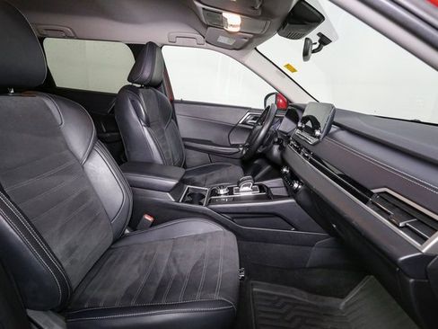 Used 2024 Mitsubishi Outlander SE image 18