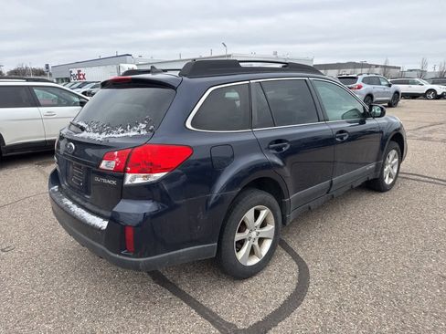 Used 2014 Subaru Outback 2.5i Premium image 3