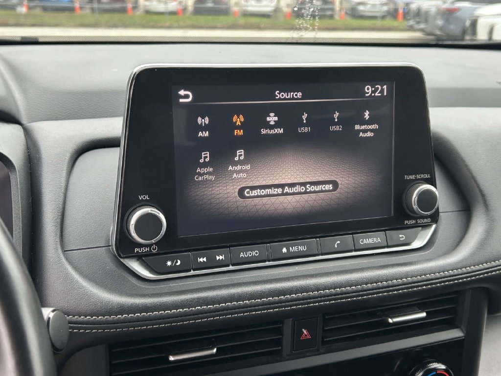 Used 2025 Nissan Rogue SV FWD image 22