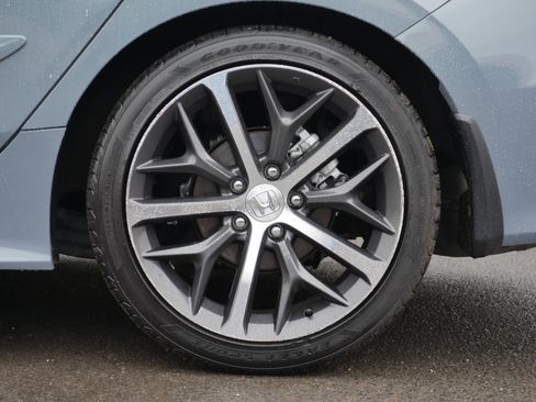 Used 2023 Honda Civic Touring image 15