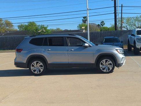 Used 2021 Volkswagen Atlas SE image 4