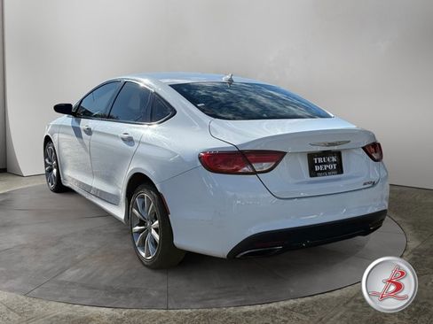 Used 2016 Chrysler 200 S image 3