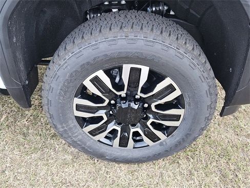 New 2026 GMC Sierra 2500 Denali Ultimate image 16