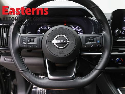 Used 2024 Nissan Pathfinder SV w/ Lighting Package (N92) AWD/4WD image 10