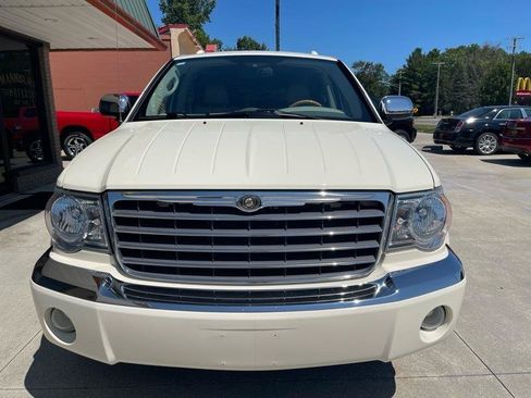 Used 2007 Chrysler Aspen Limited AWD/4WD image 5