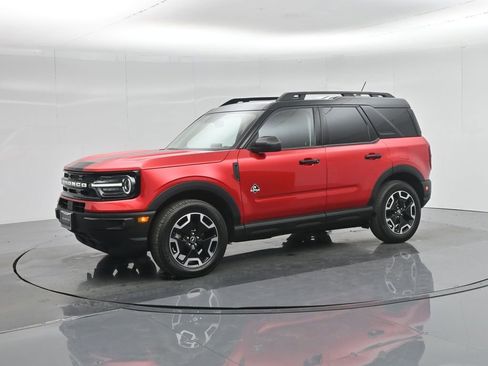 Used 2023 Ford Bronco Sport Outer Banks w/ Tech Package image 5