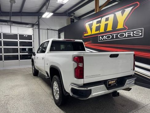 Used 2025 Chevrolet Silverado 2500 LT AWD/4WD image 17