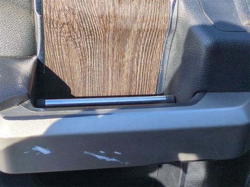 Used 2020 Ford F250 Lariat image 11