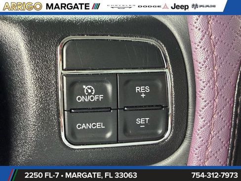 Used 2017 Jeep Wrangler Unlimited Sahara w/ Connectivity Group AWD/4WD image 28
