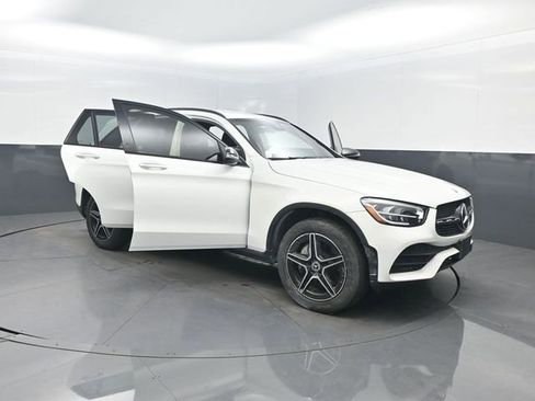 Used 2022 Mercedes-Benz GLC 300 4MATIC image 38