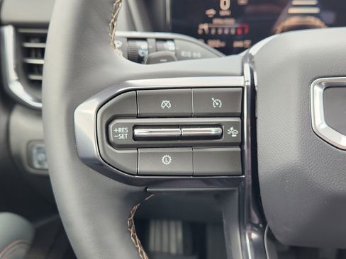 New 2026 GMC Terrain AT4 w/ Convenience Package III image 31