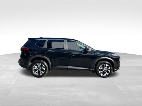 Used 2023 Nissan Rogue SV image 6