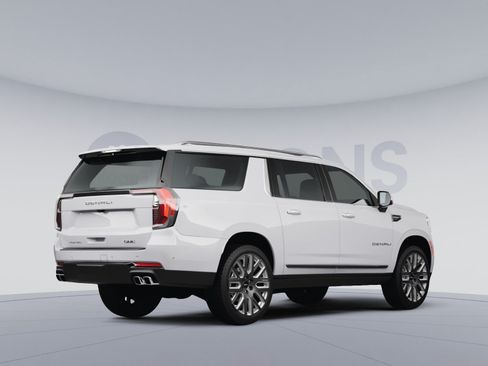 New 2026 GMC Yukon XL Denali Ultimate AWD/4WD image 4