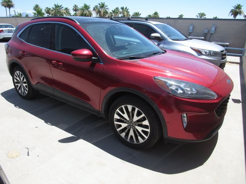 Used 2020 Ford Escape Titanium AWD/4WD image 2