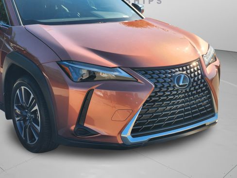 Certified 2025 Lexus UX 300h FWD image 36