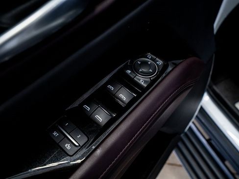 Used 2023 Cadillac Escalade V w/ LPO, ONYX Package image 35