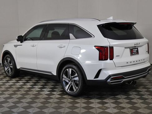 Used 2022 Kia Sorento SX Prestige w/ Panoramic Sunroof Package AWD/4WD image 12