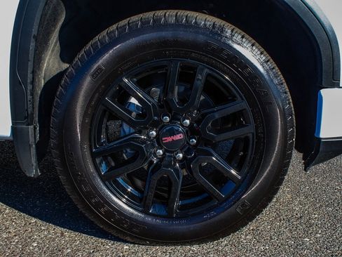 Used 2025 GMC Sierra 1500 Elevation image 7