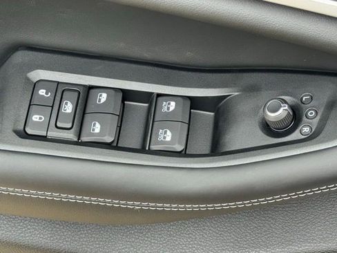 New 2026 Jeep Grand Cherokee L Limited AWD/4WD image 11