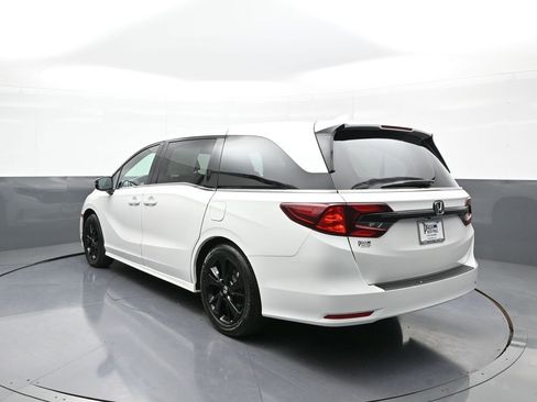 Certified 2023 Honda Odyssey Sport image 8