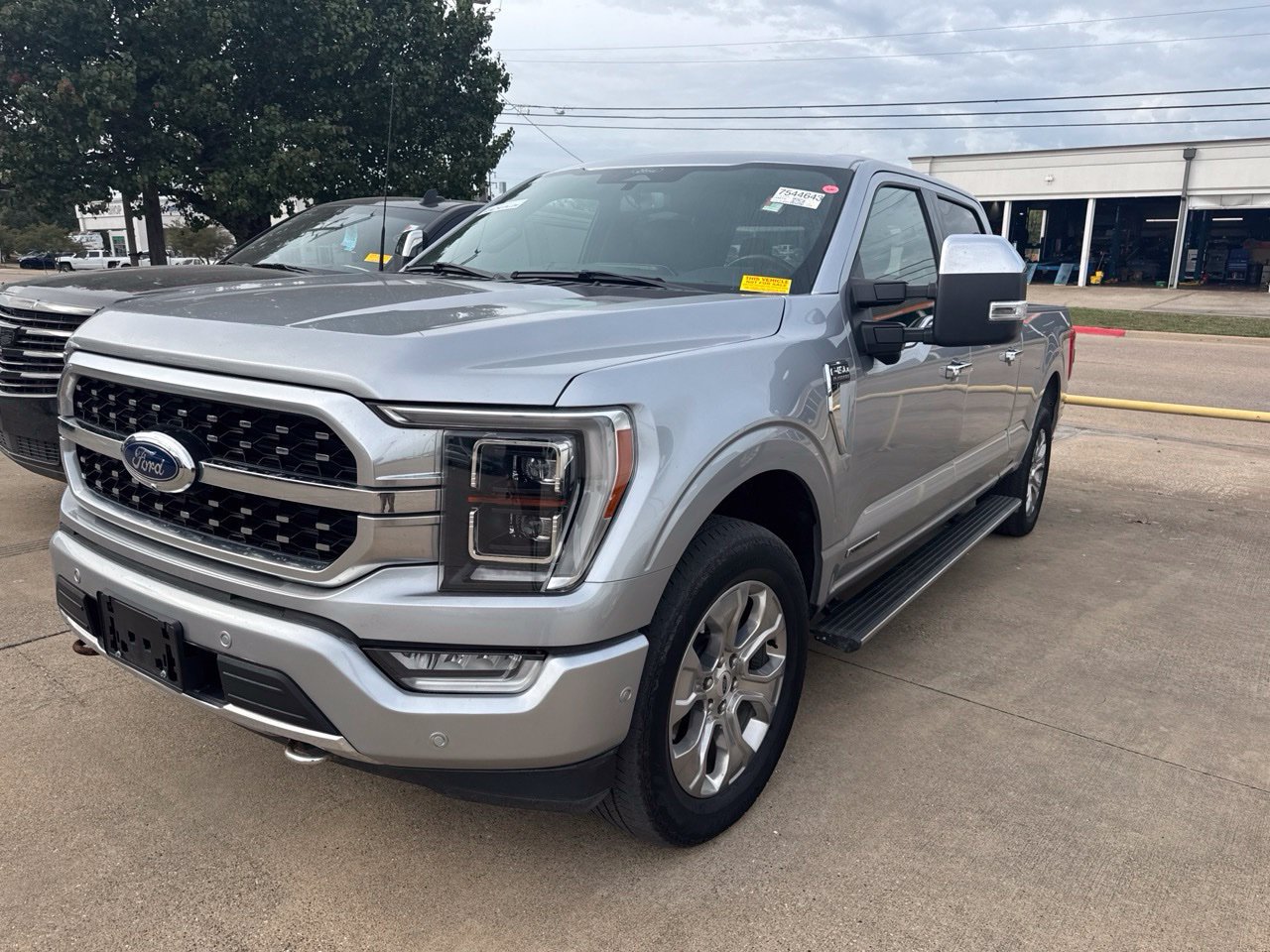 Used 2022 Ford F150 Platinum w/ Equipment Group 701A High AWD/4WD image 1
