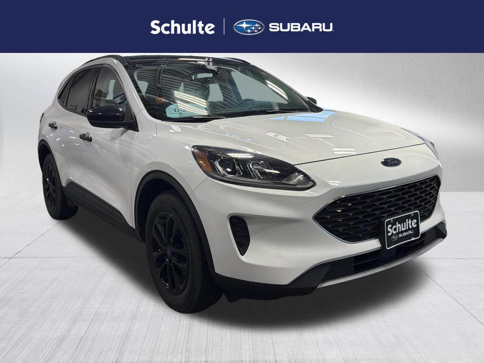 Used 2021 Ford Escape SE w/ Convenience Package AWD/4WD image 1