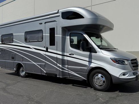 Used 2021 Mercedes-Benz Sprinter 3500 image 34