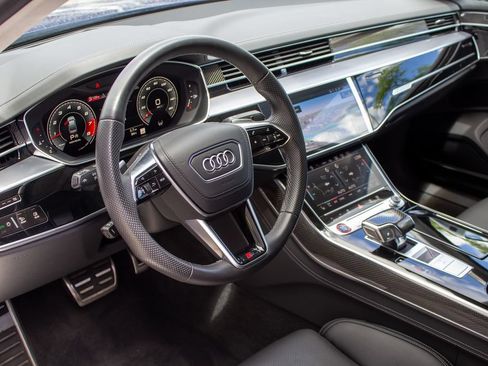 Used 2023 Audi S8 w/ S8 Comfort Plus Package AWD/4WD image 11