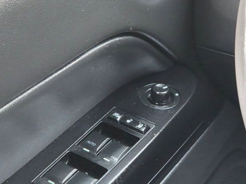 Used 2015 Jeep Patriot High Altitude image 28