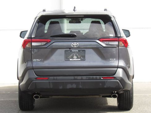 Used 2024 Toyota RAV4 XLE w/ Convenience Package image 7