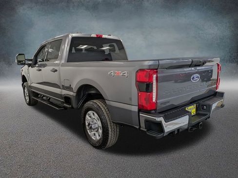 Used 2024 Ford F250 XLT w/ 360-Degree Camera Package AWD/4WD image 6