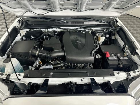 Used 2023 Toyota Tacoma SR5 RWD image 31
