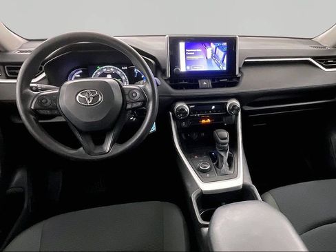 Used 2024 Toyota RAV4 LE AWD/4WD image 7
